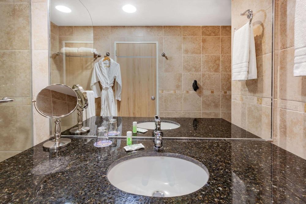 TRYP by Wyndham Guayaquil 1140358 — 9