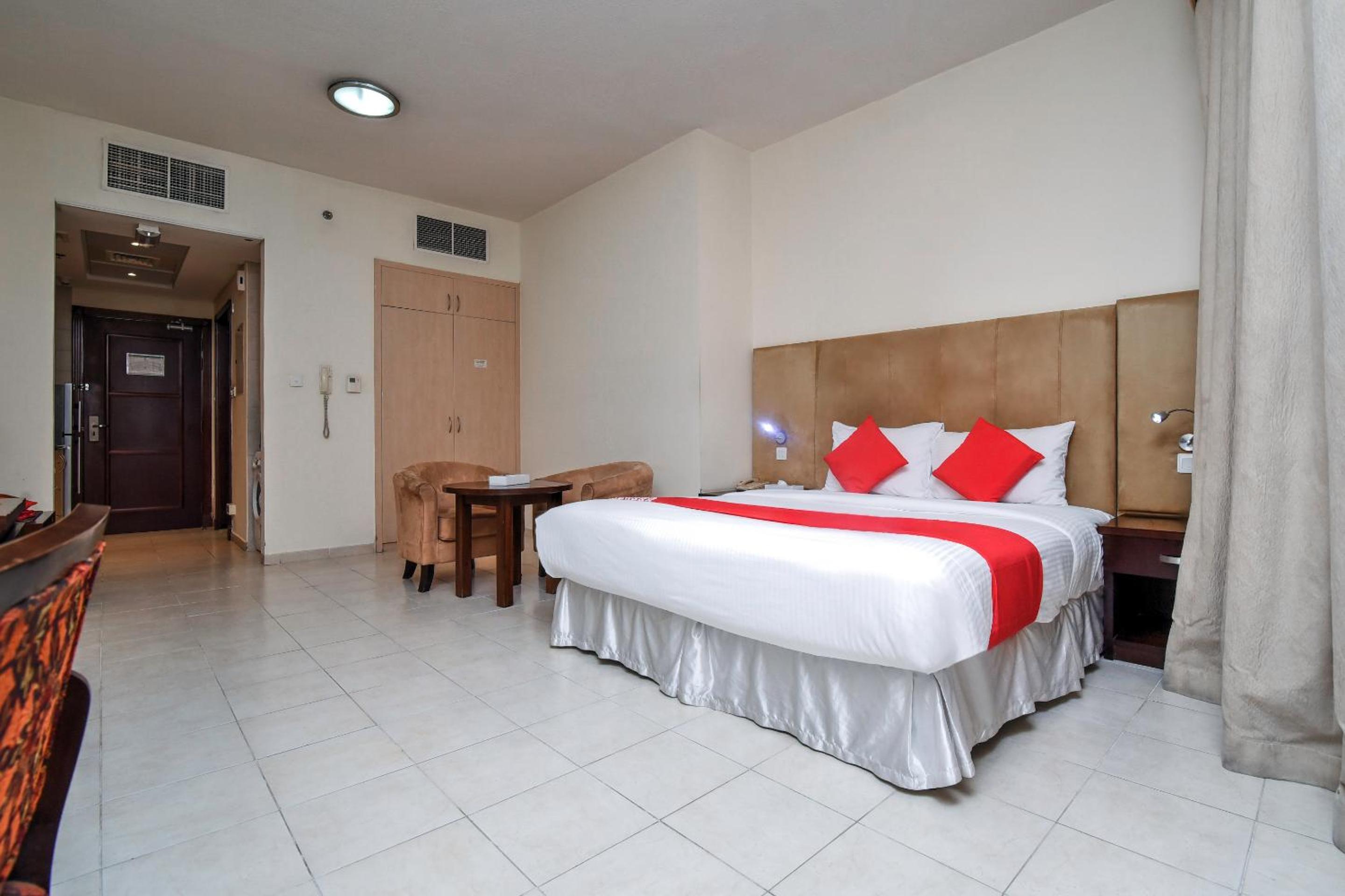 PARKSIDE SUITE HOTEL APARTMENTS DISCOVERY GARDENS — 7