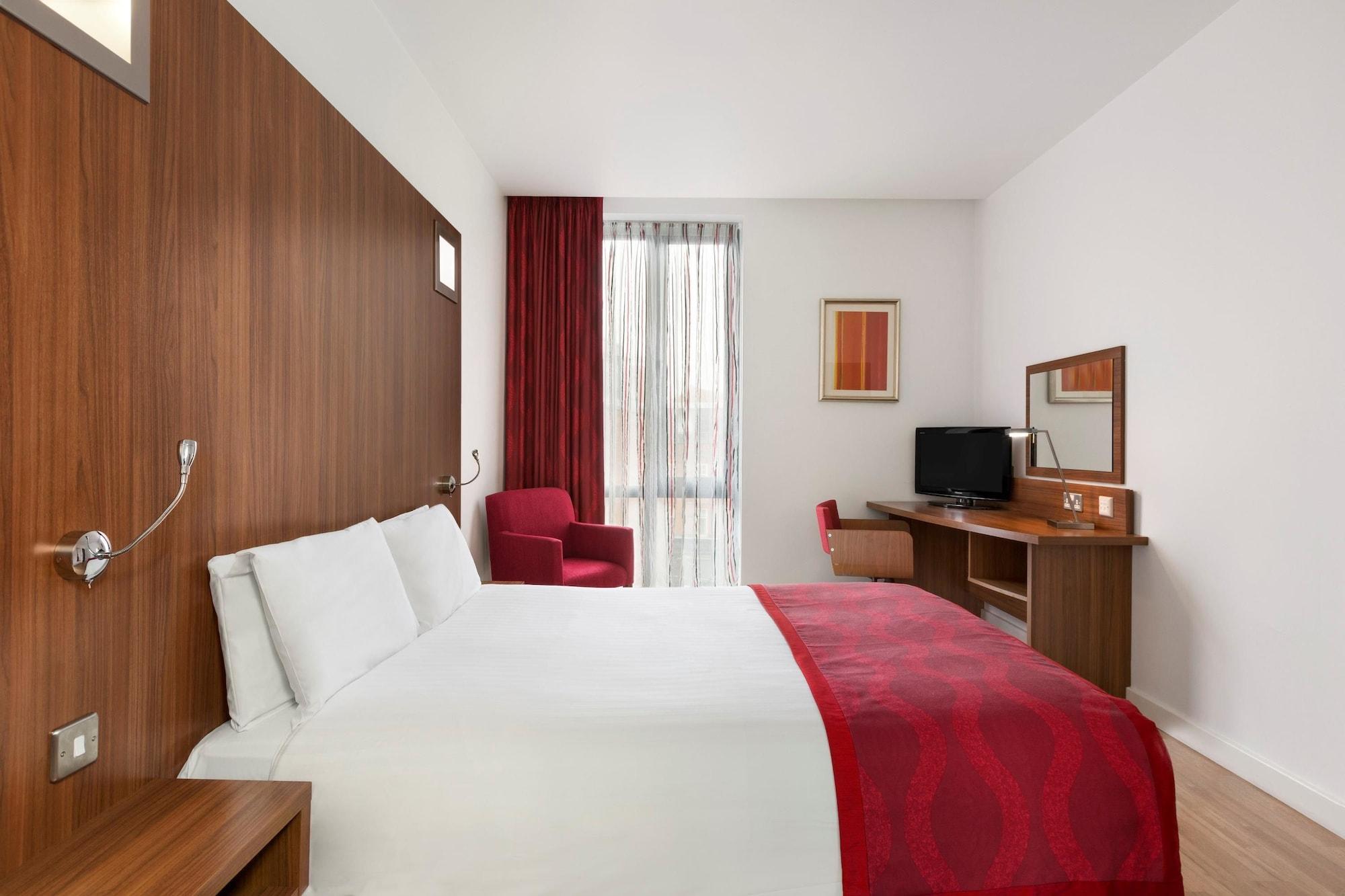 Ramada Encore by Wyndham Leicester City Centre — 7