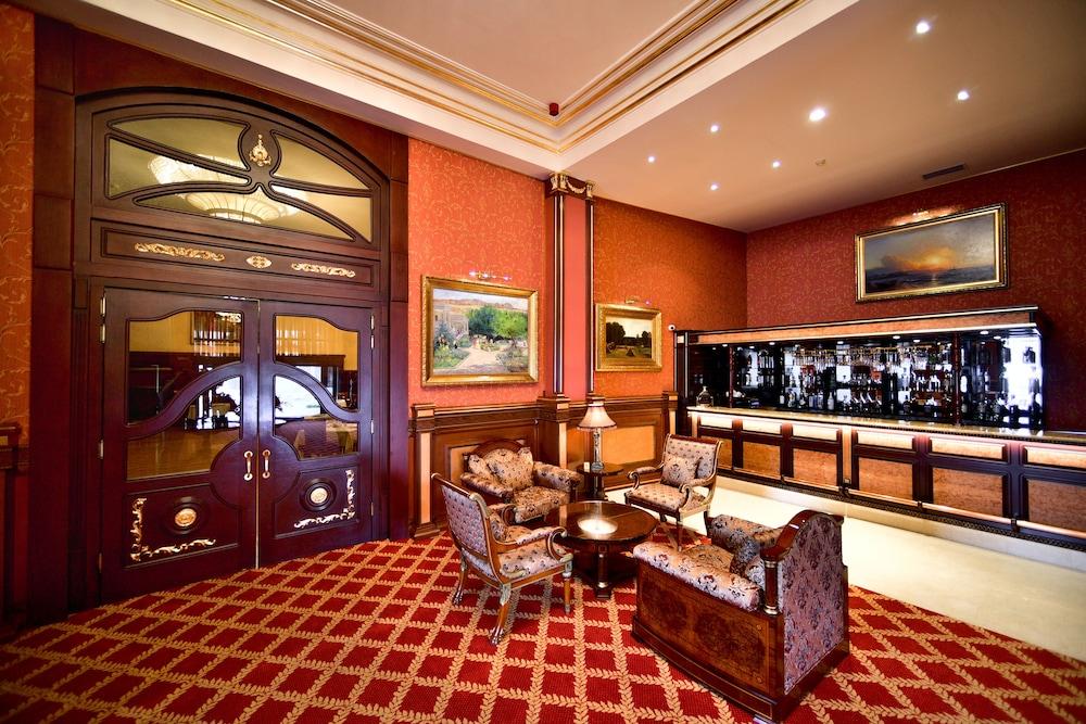 METROPOL HOTEL — 10