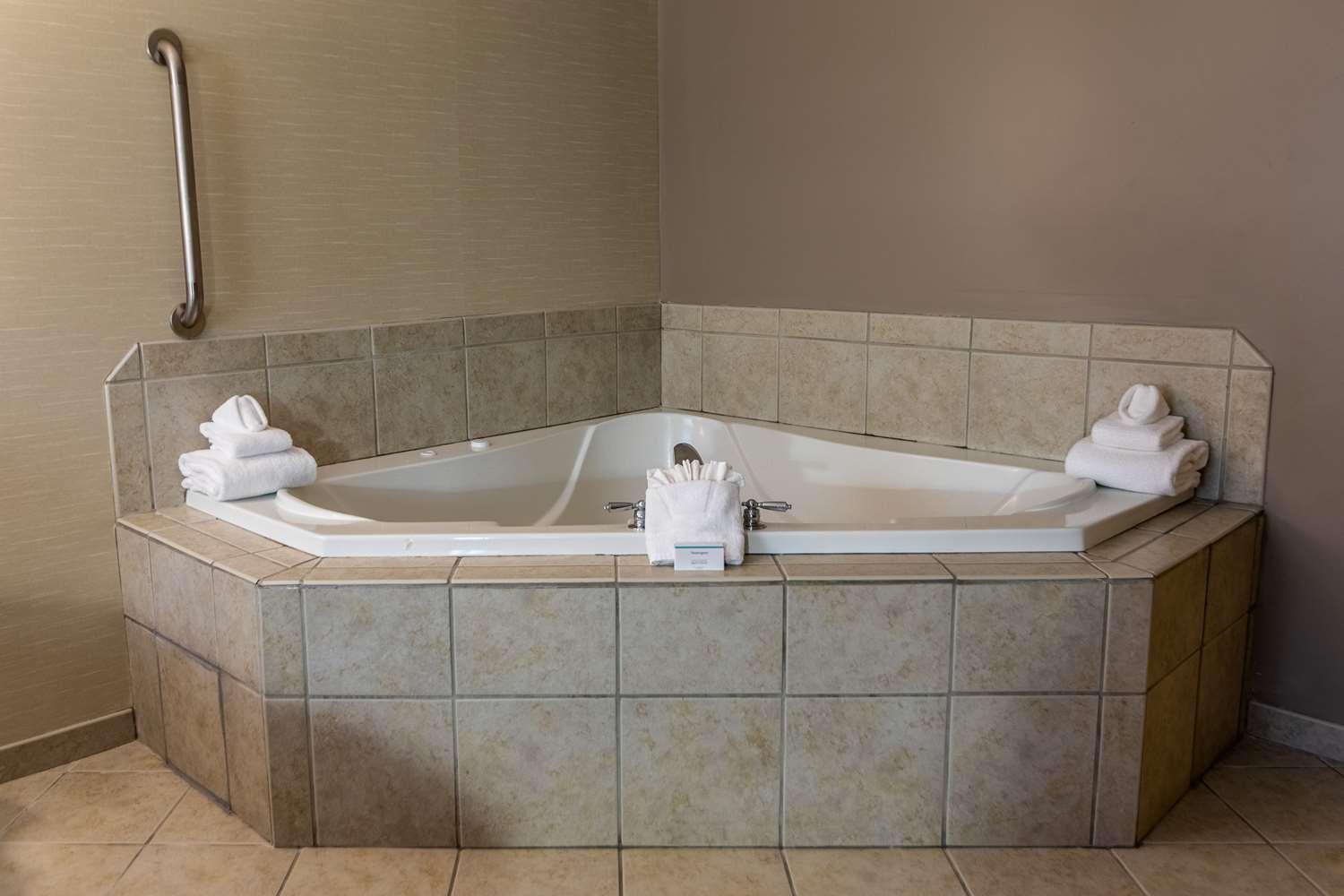 Hampton Inn Hadley-Amherst Area — 2