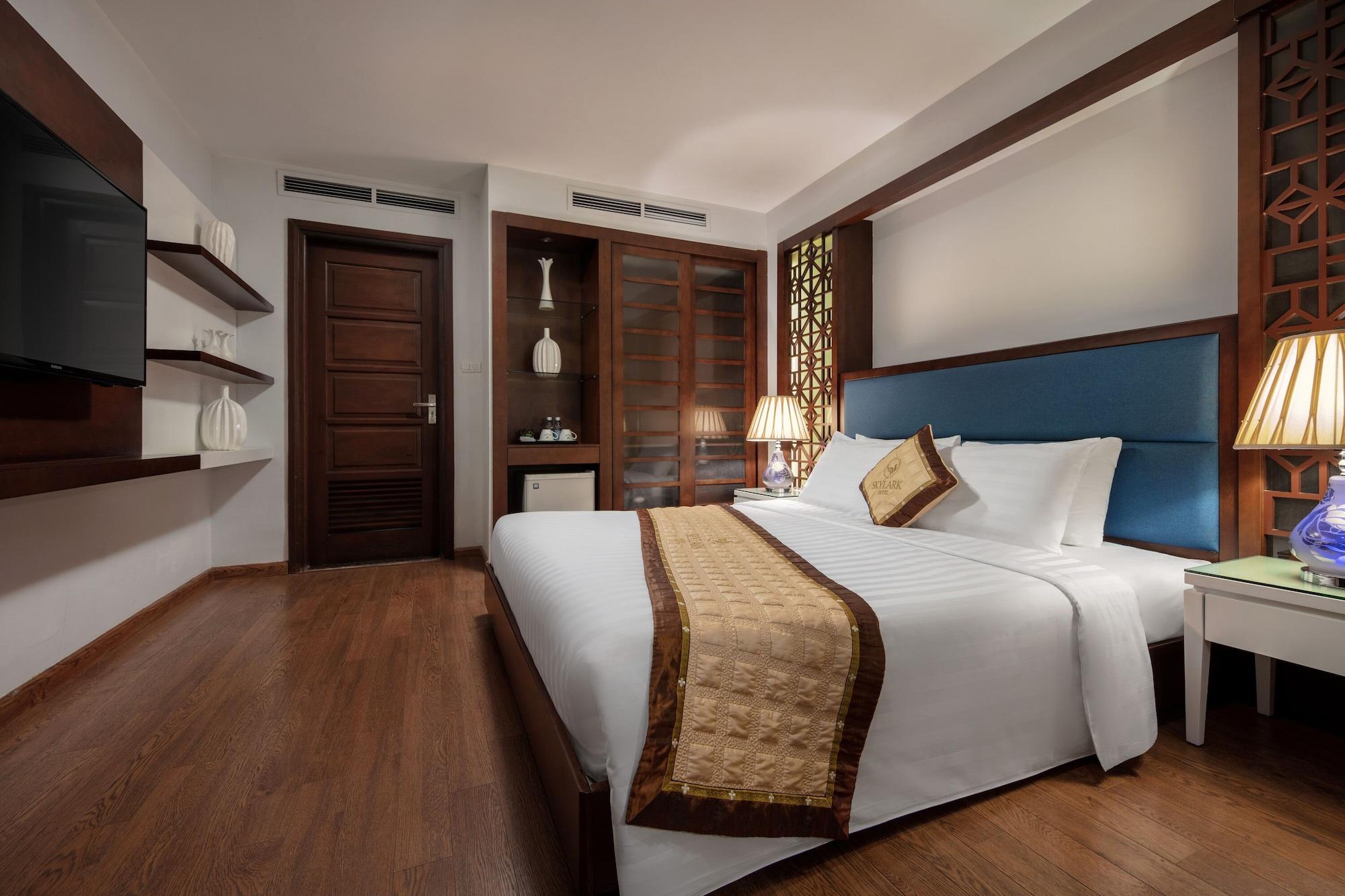 SKYLARK HOTEL — 10