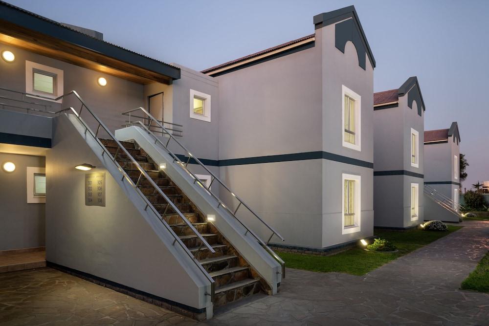 Protea Hotel by Marriott Walvis Bay Indongo — 4
