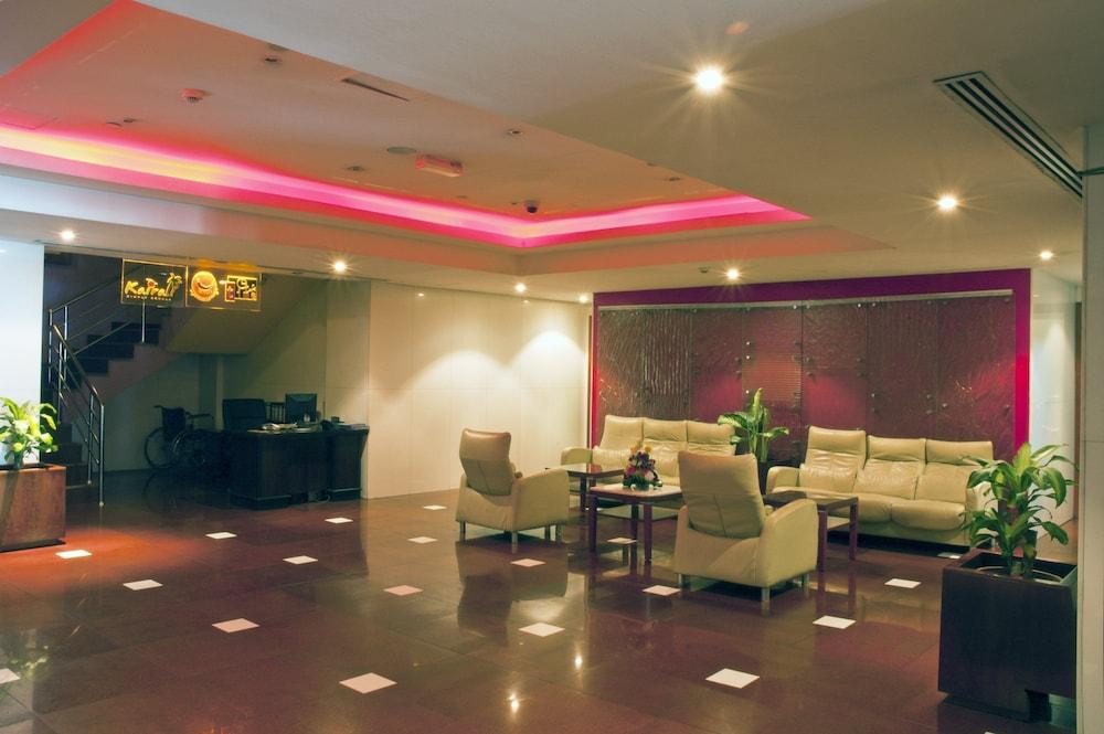 RAMEE ROYAL HOTEL — 9
