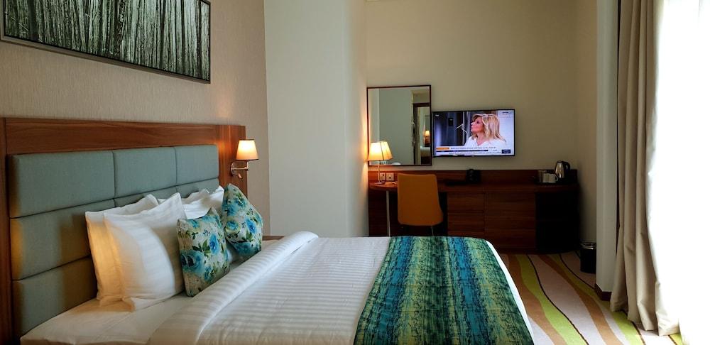 Jacobs Garden Hotel Bur Dubai — 10