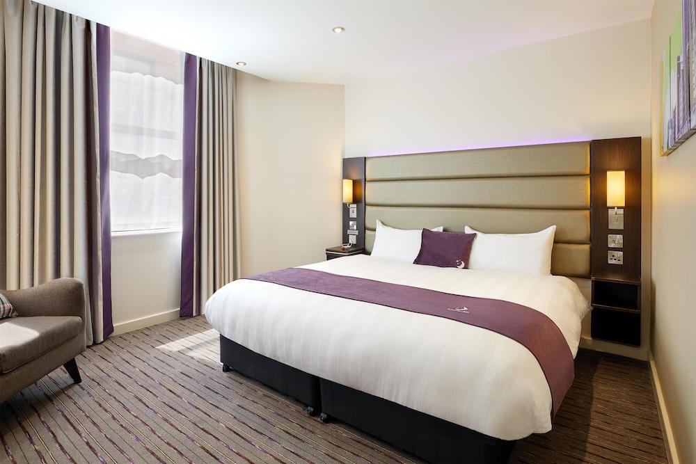 Premier Inn Newbury Town Centre South (A339) — 6