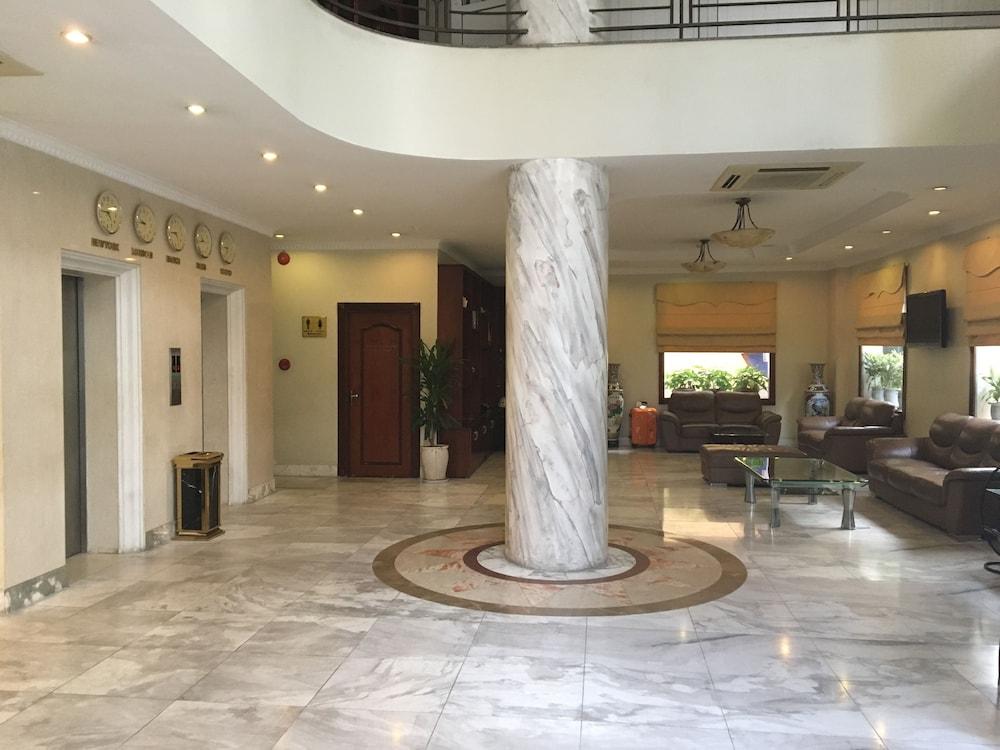 Sunny Hotel 1 — 5