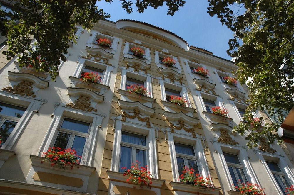 Adria Hotel Prague — 10