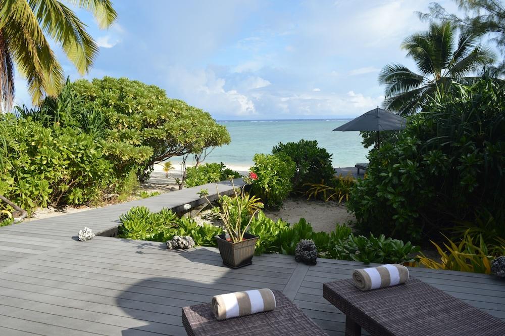 AITUTAKI ESCAPE — 8