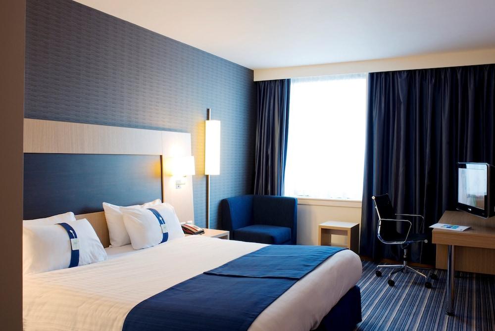 HOLIDAY INN EXPRESS ROTHERHAM - NORTH — 9