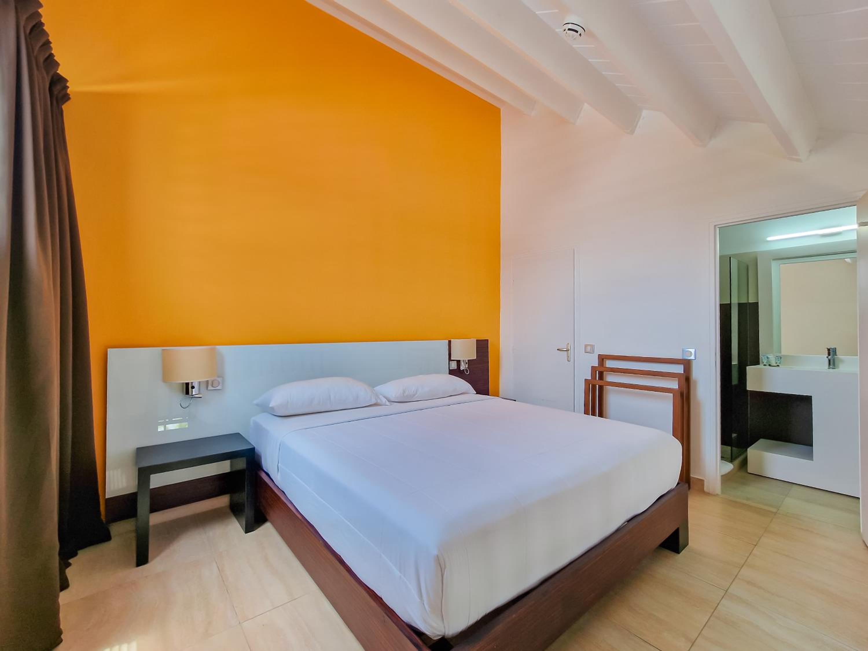 Hommage Hotel & Residences — 9