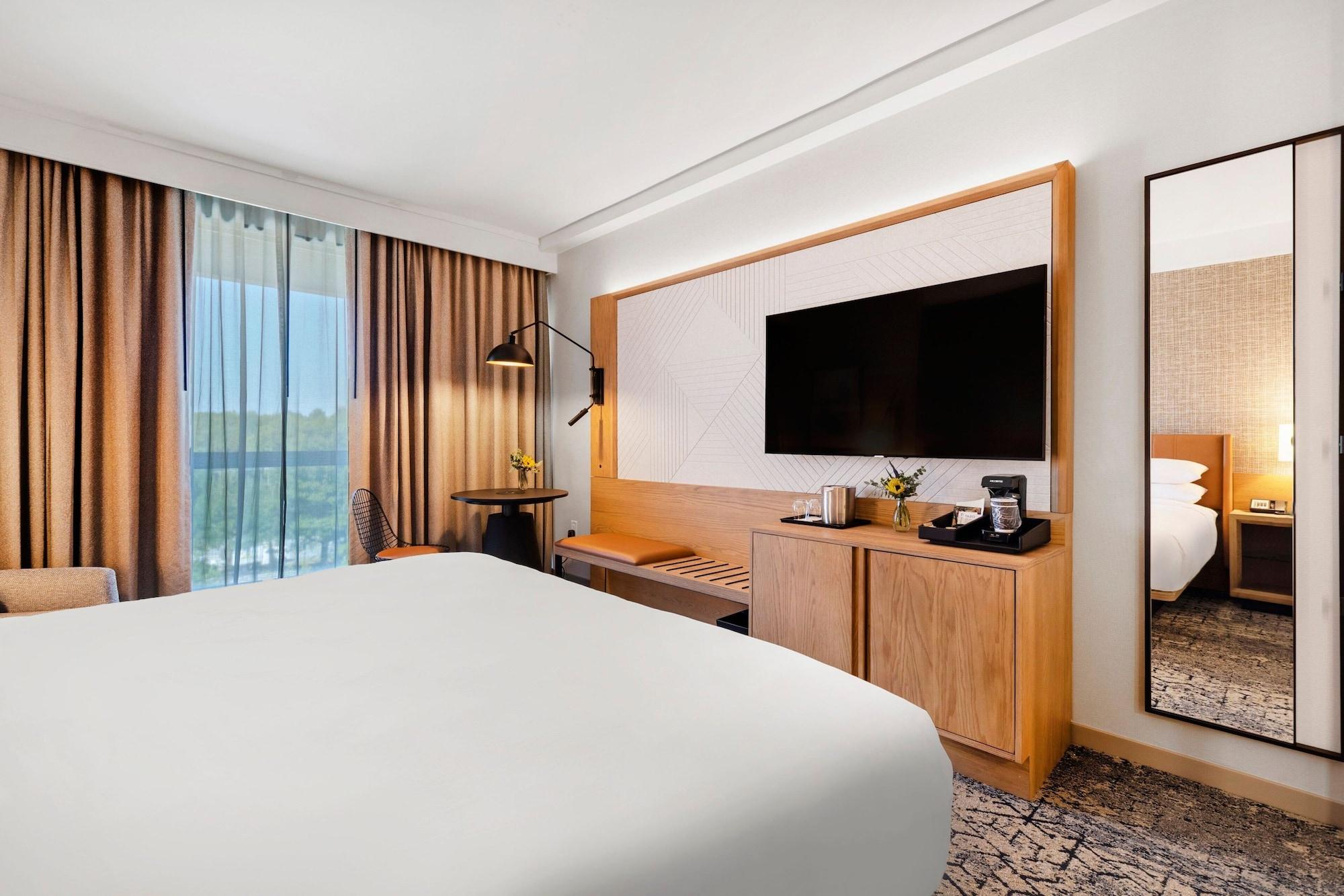 Sheraton Chapel Hill Hotel — 7