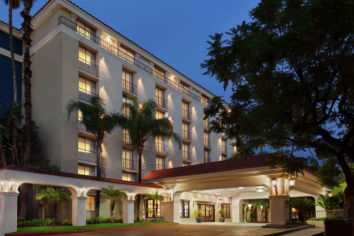 Embassy Suites By Hilton Arcadia Pasadena Area — 2
