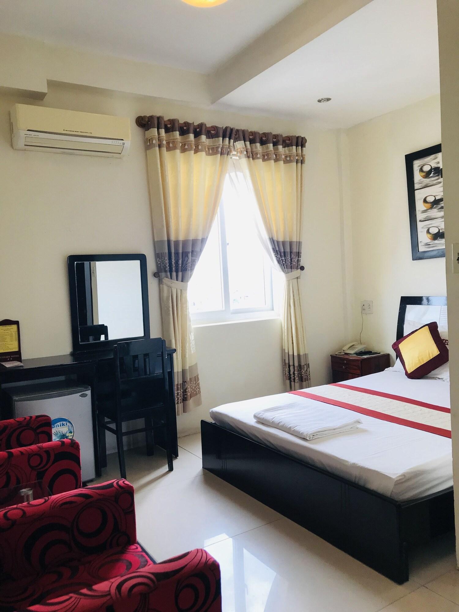 Canary Hotel — 9