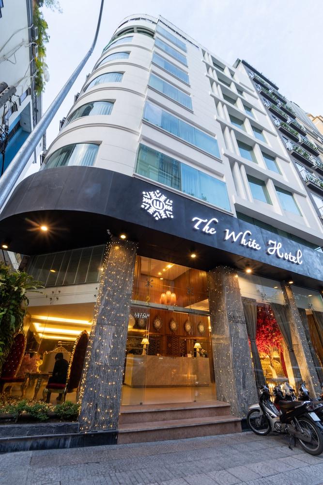 A&EM Hotel 8A Thai Van Lung — 2