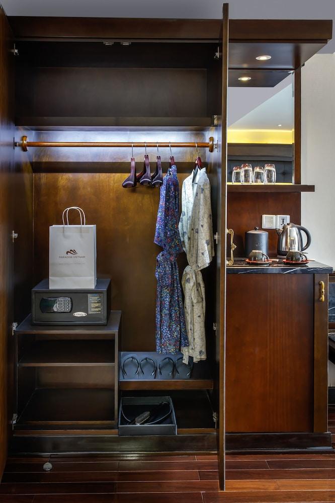 Paradise Suites Hotel — 10