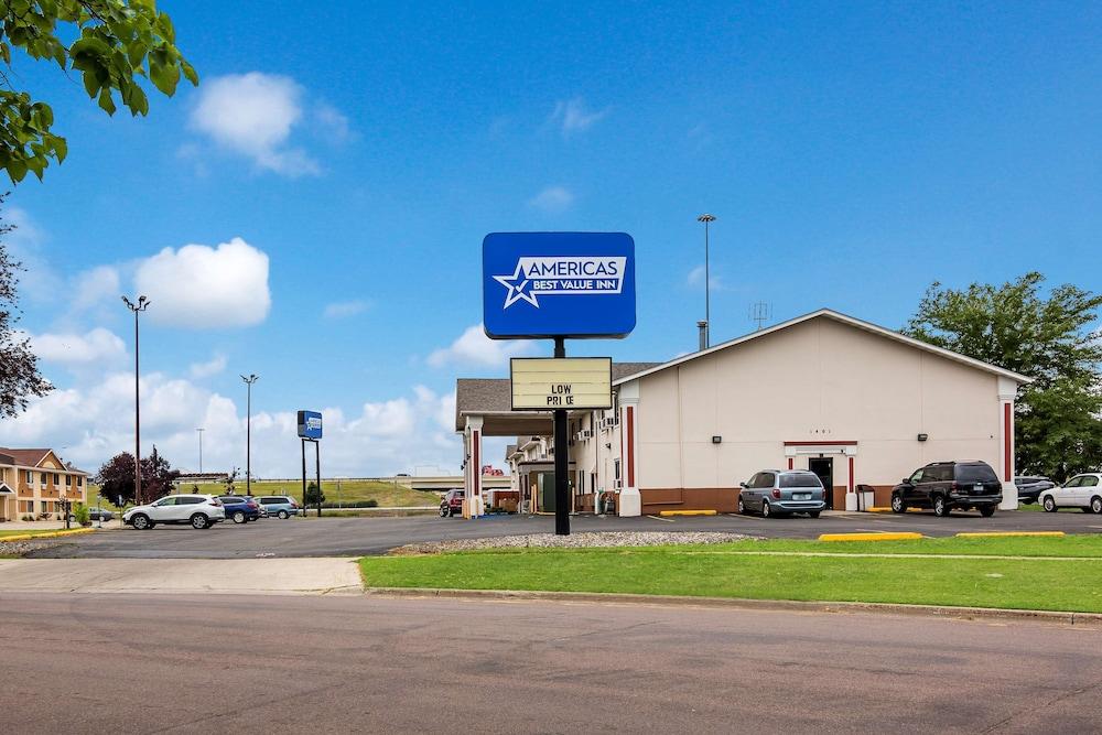 Americas Best Value Inn Fargo — 4