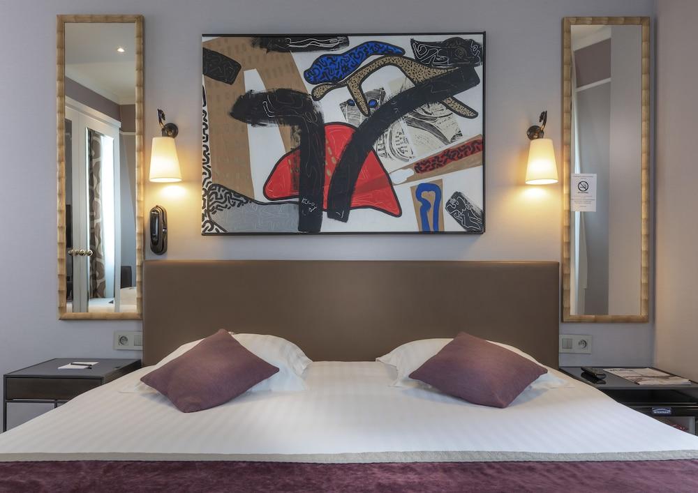 Hotel Du Bois Champs-Elysees 7144 — 5