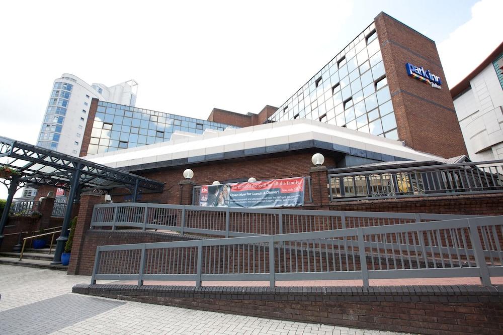Park Inn by Radisson Cardiff City Centre — 2