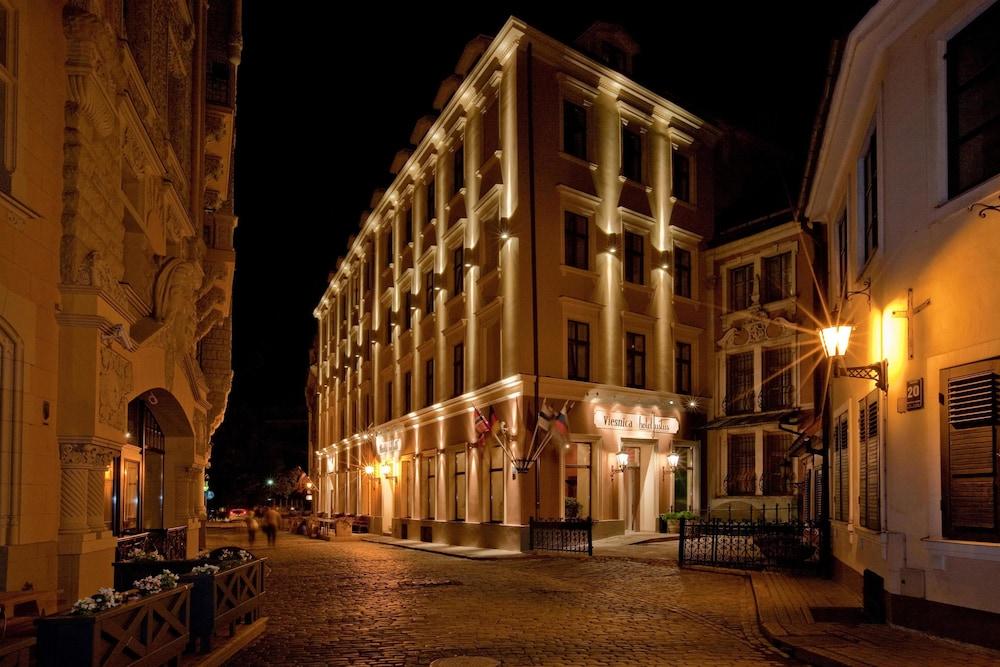 Justus Hotel 1058438 — 4