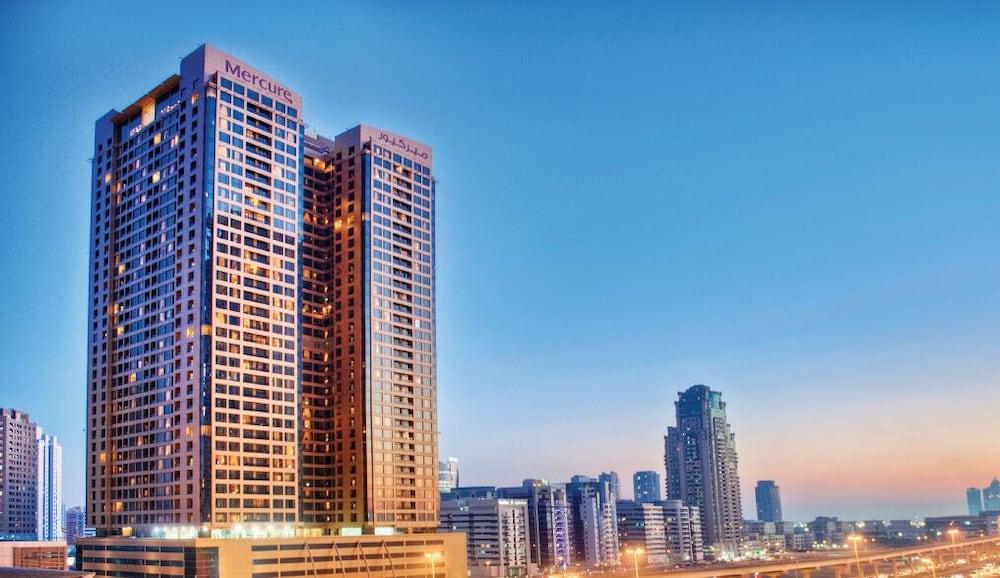Mercure Dubai Barsha Heights Hotel Suites and Apartments — 1