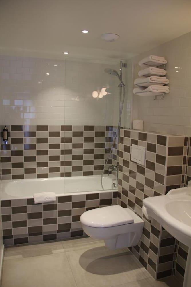 Hotel Des 3 Poussins 7134 — 5
