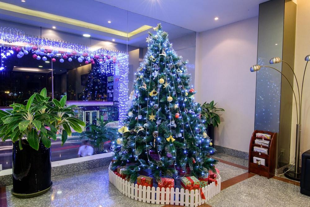 Central Park Saigon Hotel — 7