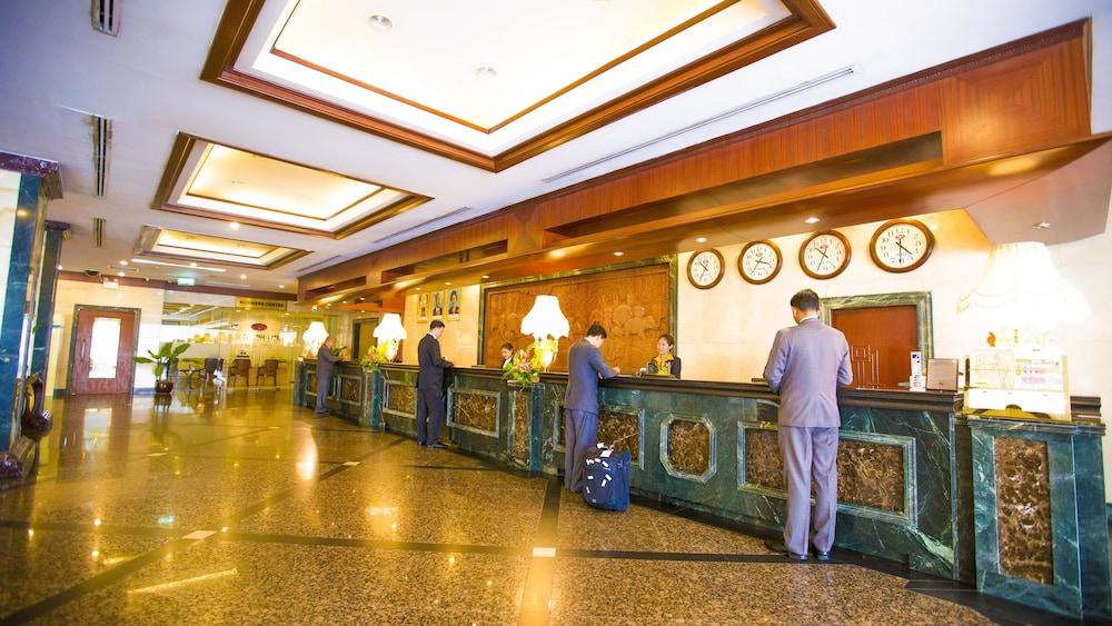 PHNOM PENH HOTEL — 8