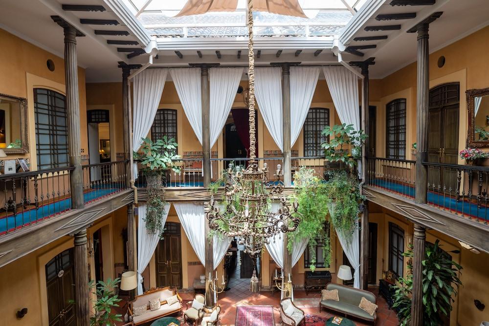 MANSION ALCAZAR — 5