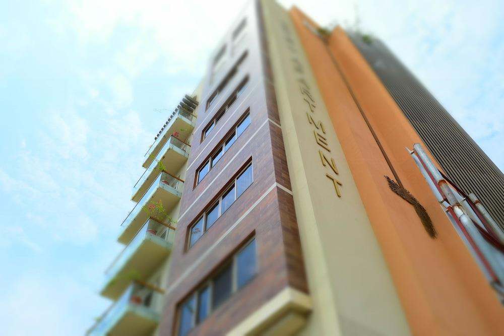 Roots Hotel Apartment 1196238