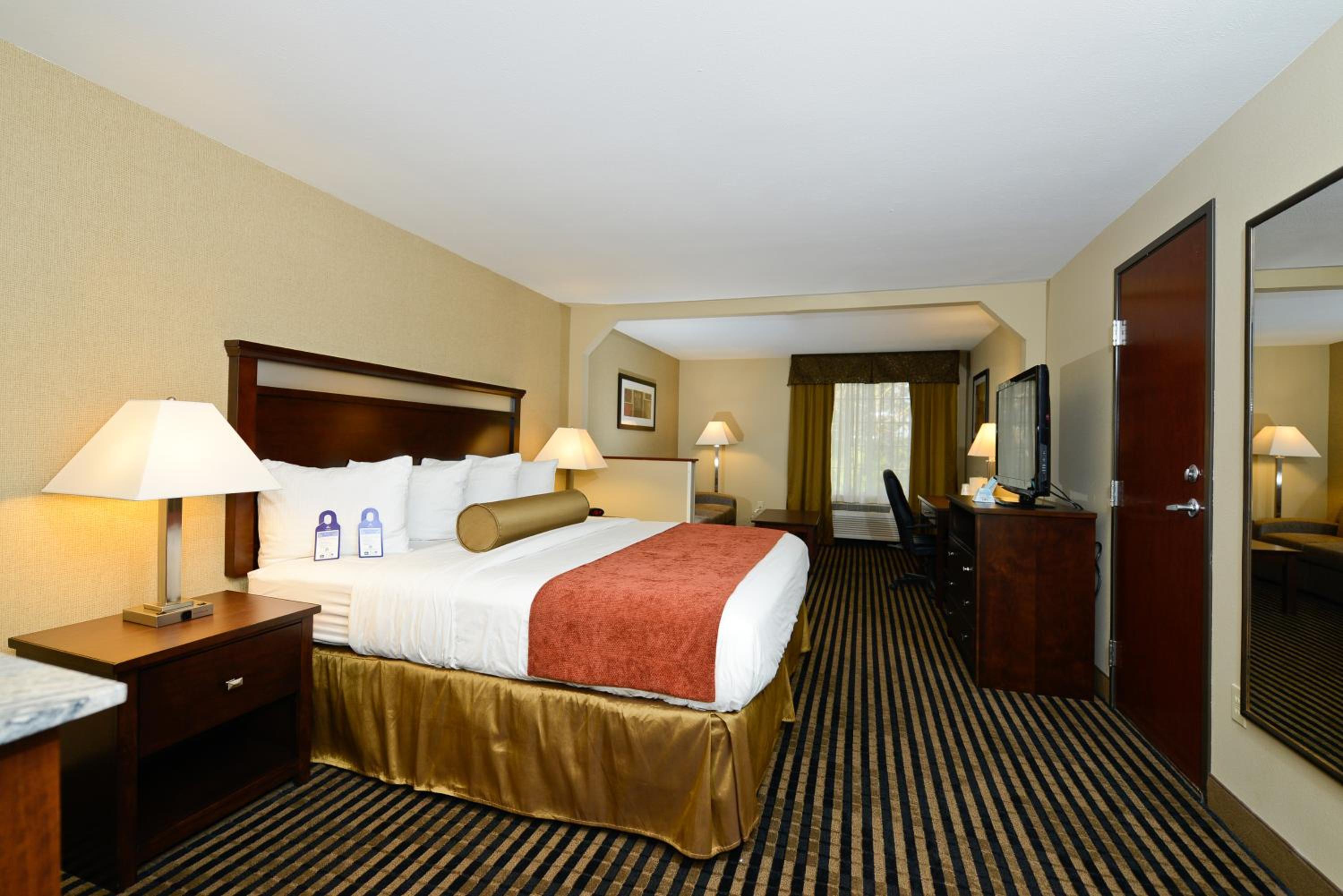 Best Western Plus Prairie Inn — 7