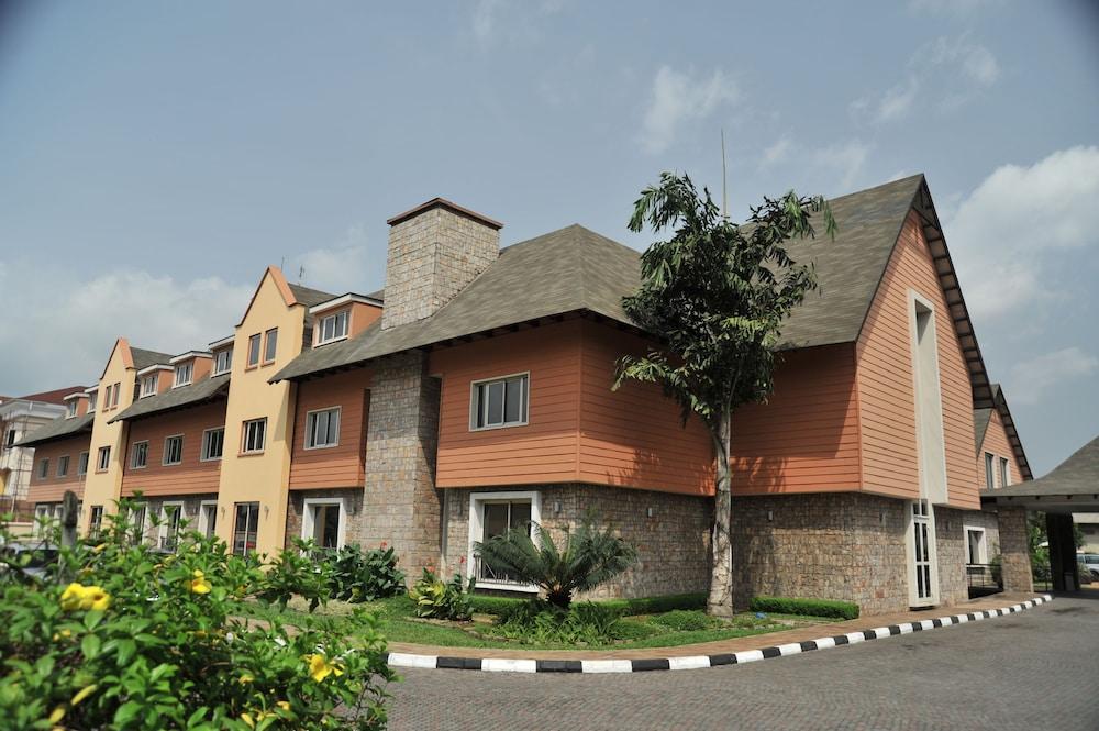 Leola Hotel Lkeja — 2