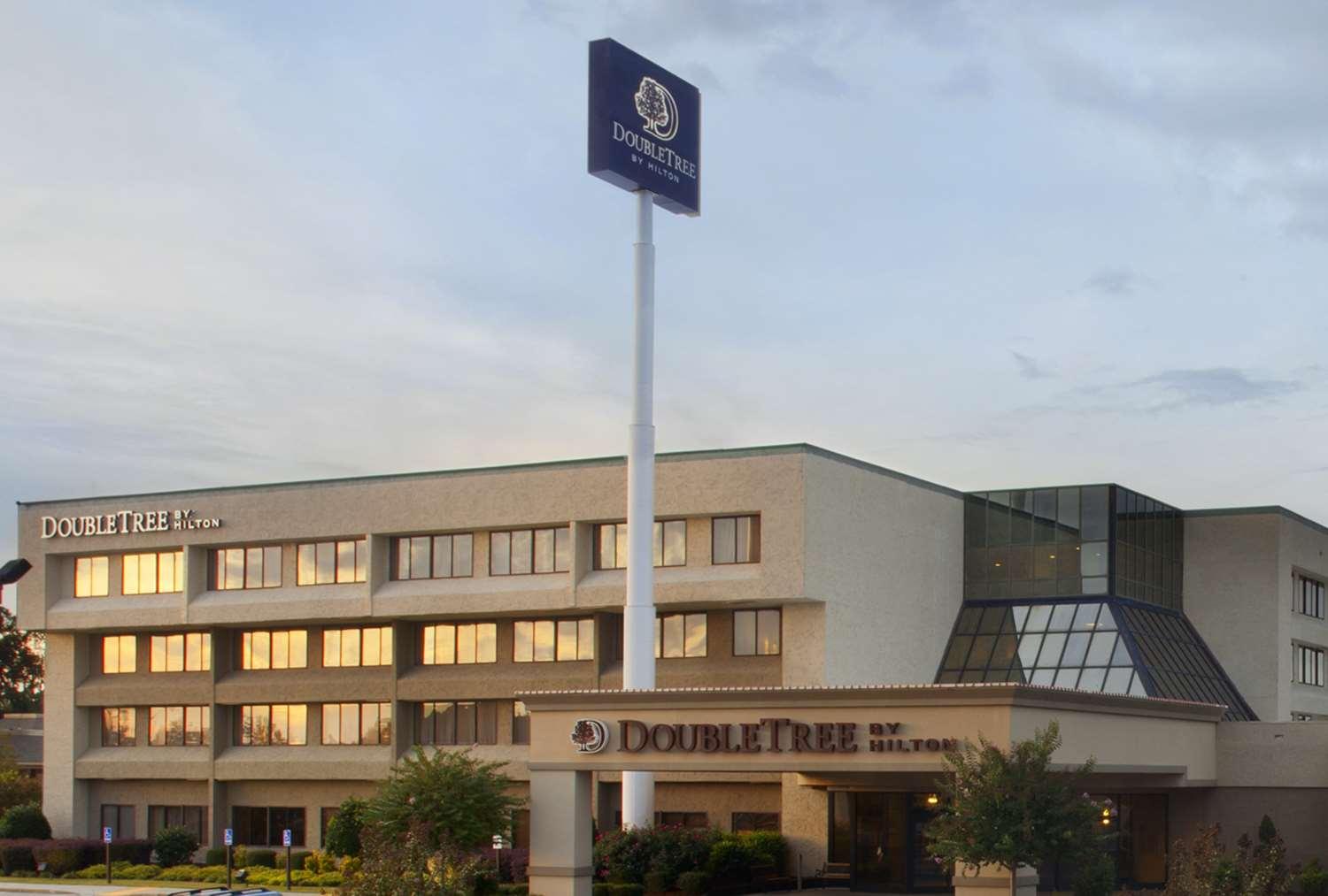 Doubletree By Hilton Fayetteville — 2