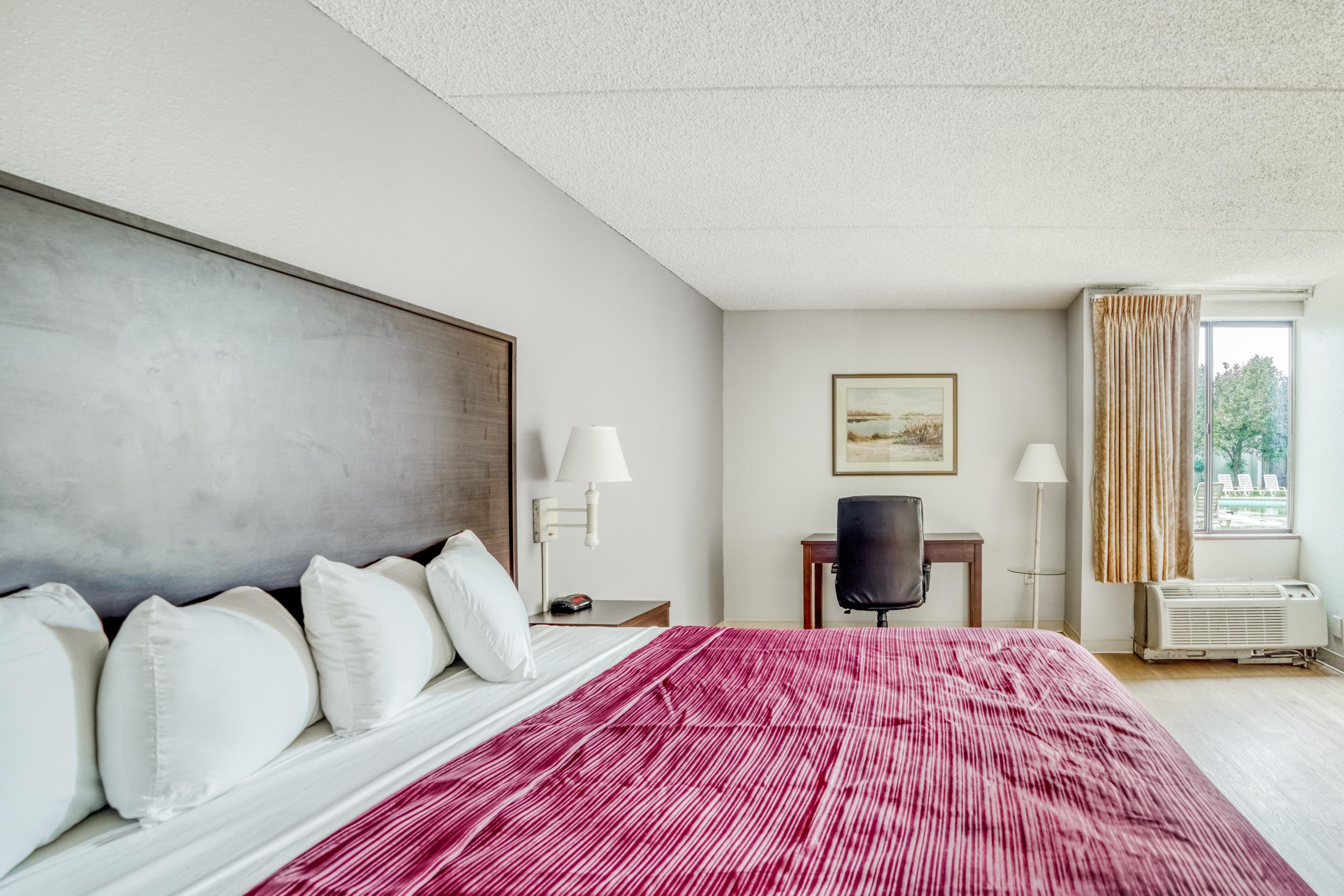 OYO Hotel Burlington South — 5