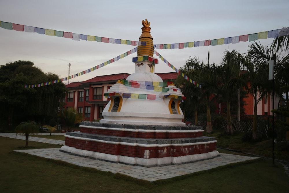 Pokhara Grande — 9