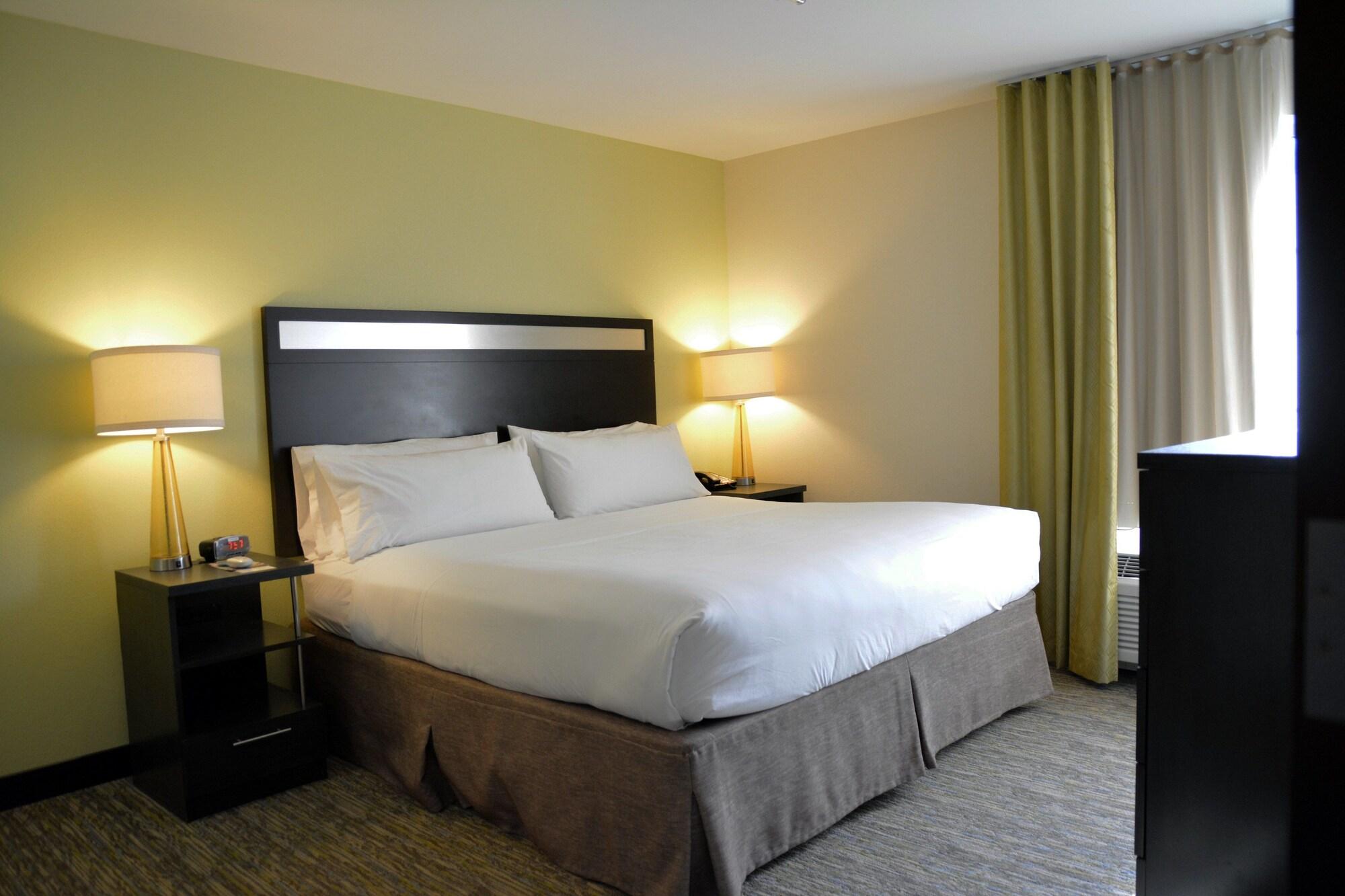Candlewood Suites Youngstown West - Austintown, an IHG Hotel — 10