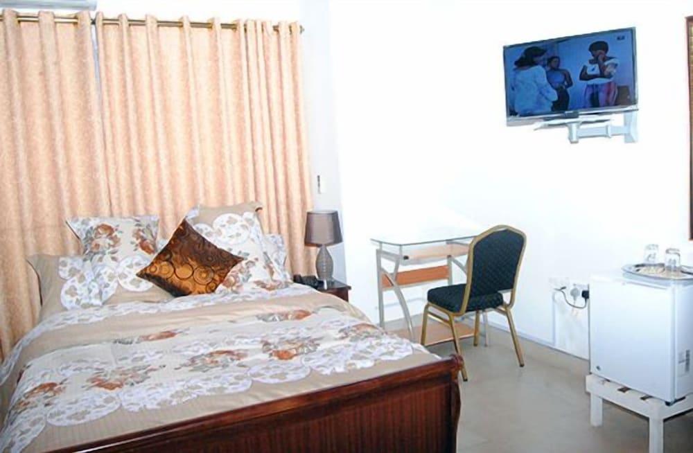 Okumah Hotel 1242898 — 9