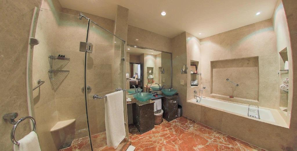 THE LALIT MUMBAI — 8
