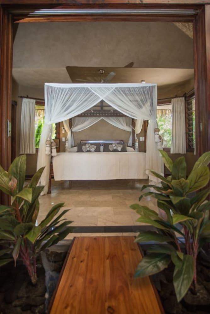 RUMOURS LUXURY VILLAS & SPA — 9
