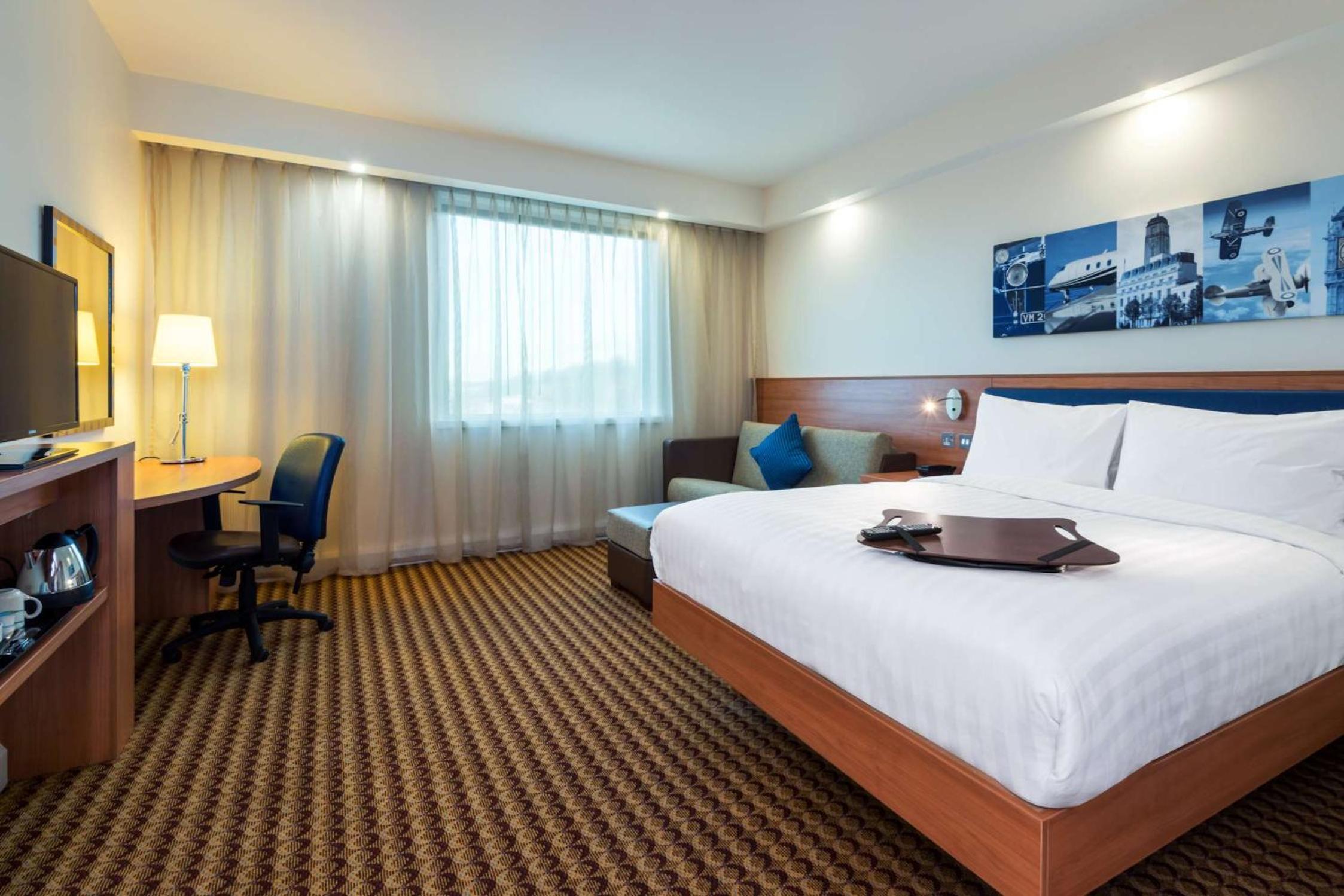 HAMPTON BY HILTON LONDON LUTON AIRPORT — 10