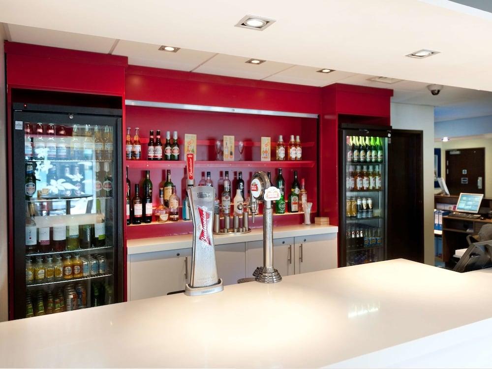 Travelodge Liverpool Central The Strand Hotel — 4