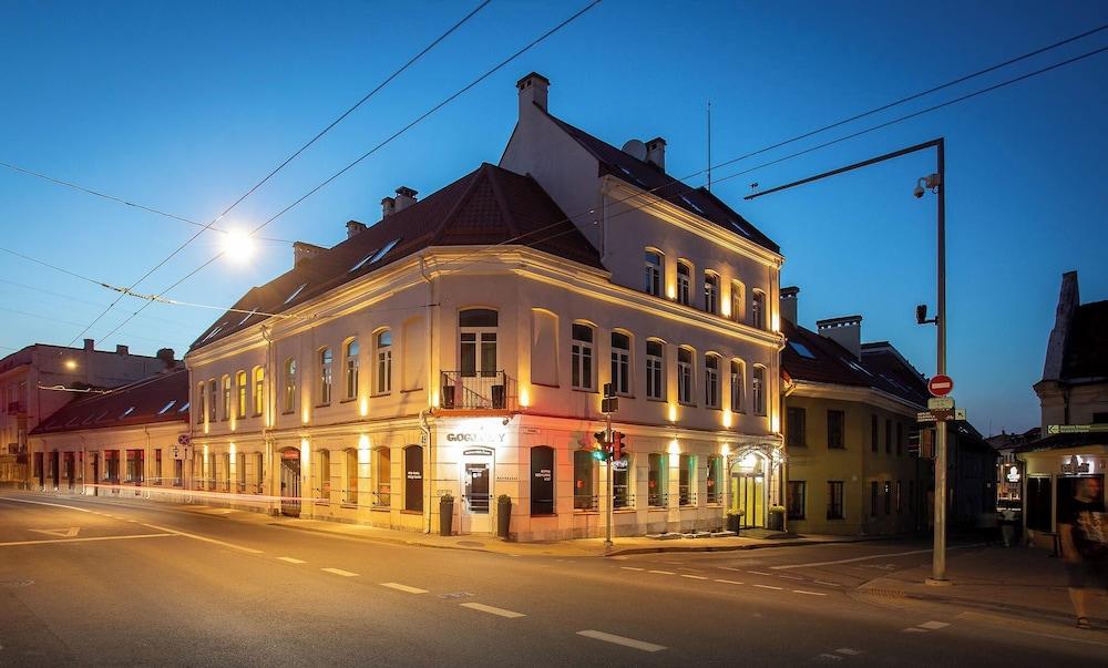 RUDNINKU VARTAI HOTEL 1058898 — 1