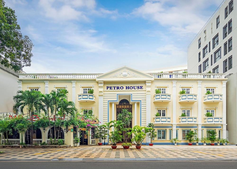 Petro House Hotel — 10