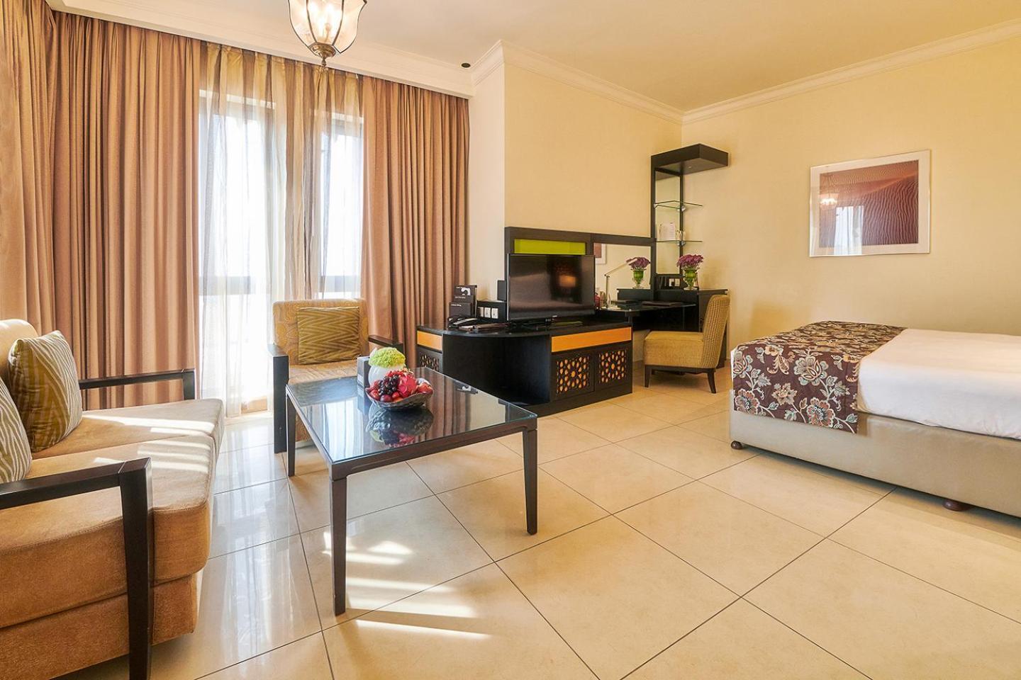 Bahi Ajman Palace Hotel — 1