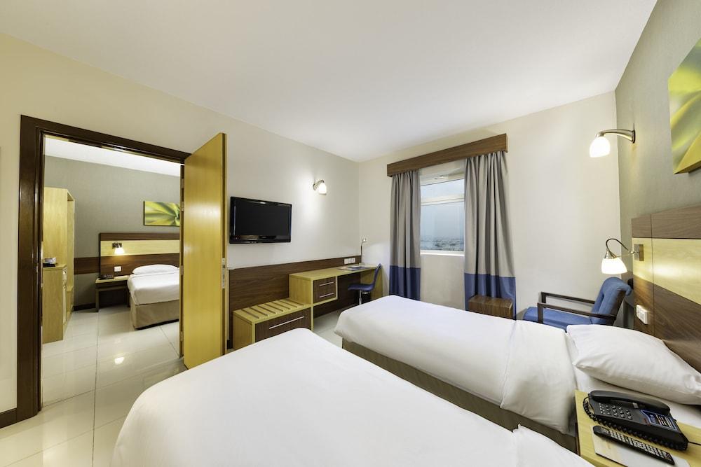 CITYMAX HOTEL SHARJAH — 4