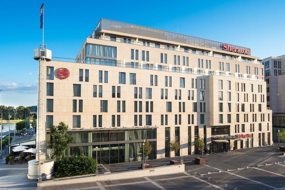 SHERATON BRATISLAVA HOTEL — 3
