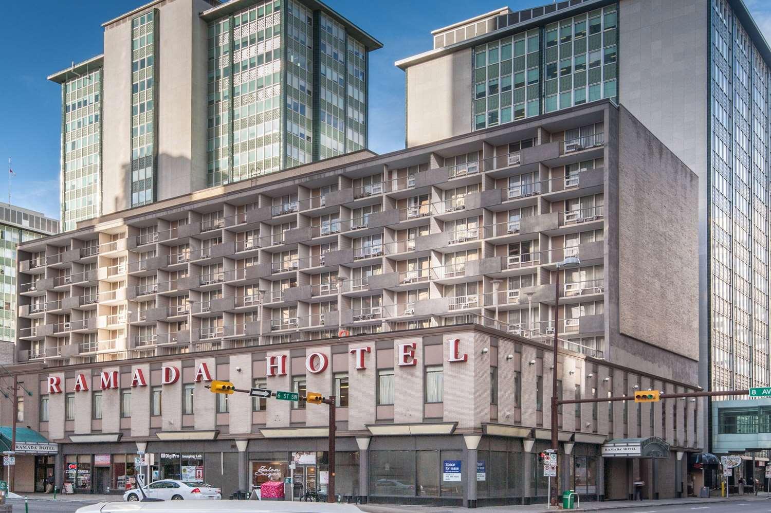 Ramada Plaza By Wyndham Calgary Downtown 83786 — 2
