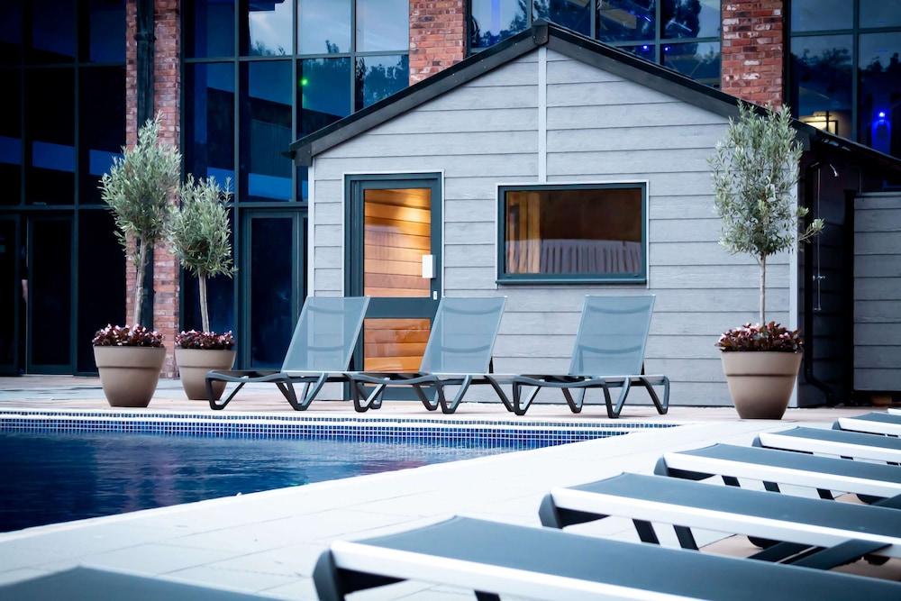 Village Urban Resort Blackpool — 2