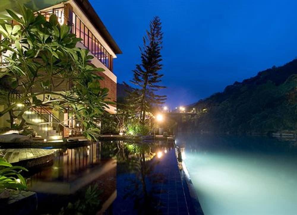 VOLANDO URAI SPRING SPA AND RESORT 885145 — 2
