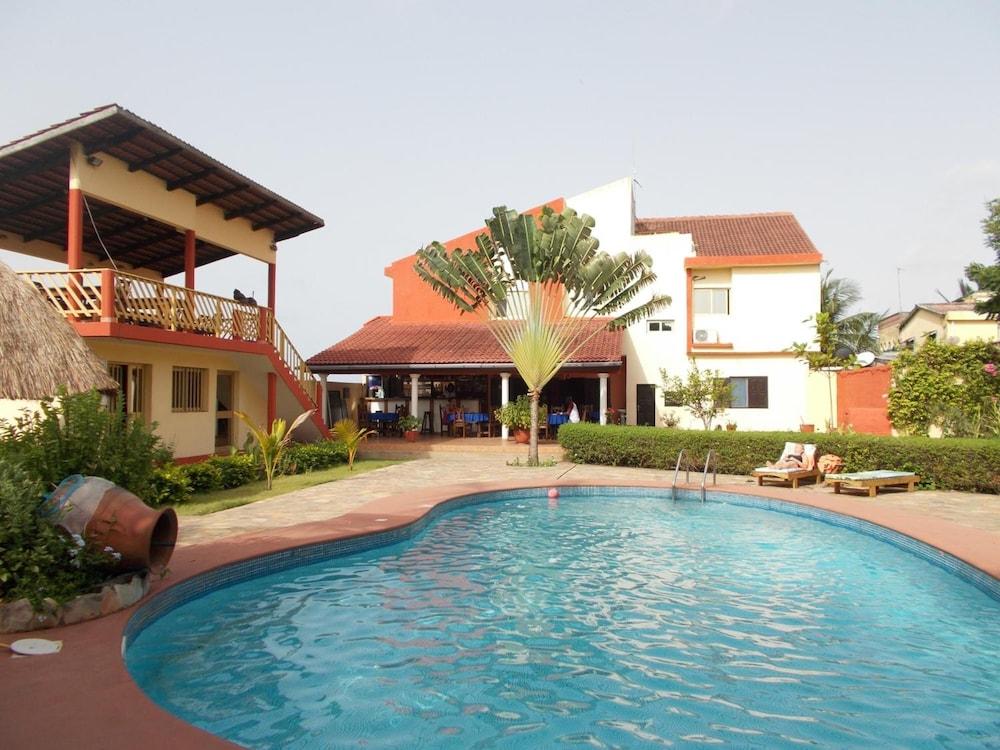 Hotel Alize 1198698 — 3